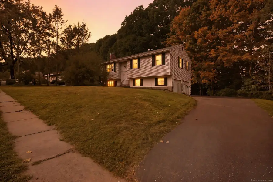 245 Cavan Lane, Glastonbury, CT 06033 - Image #3