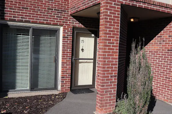 279 Redstone Hill Road #APT 75, Bristol, CT 06010