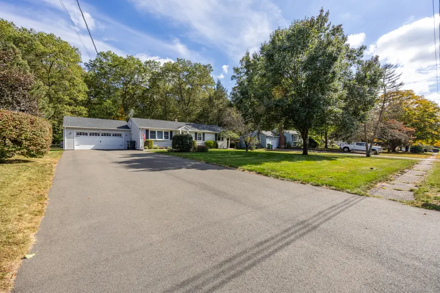 140 Edgewood Circle, Southington, CT 06489 - Image #2