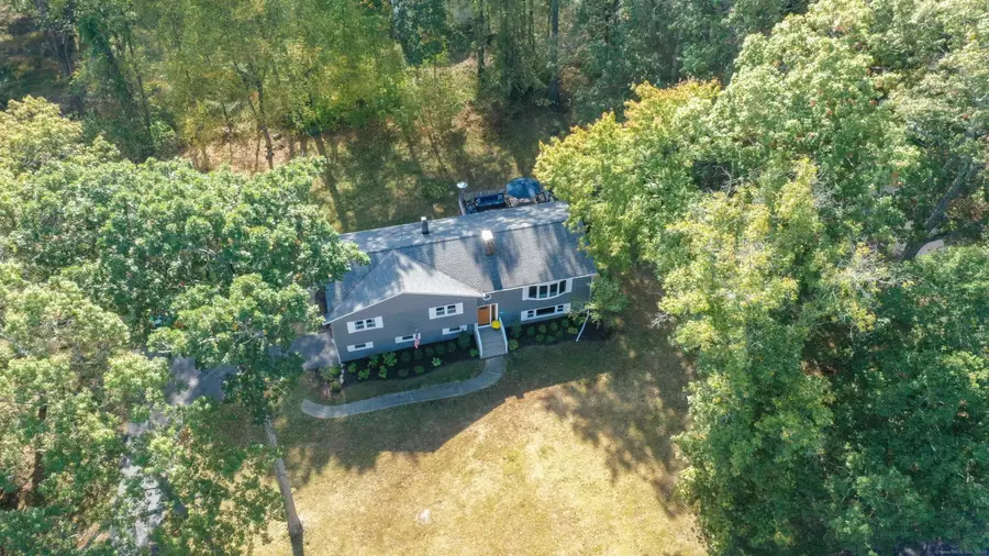 31 Oak Crest Drive, Brookfield, CT 06804 - Image #2