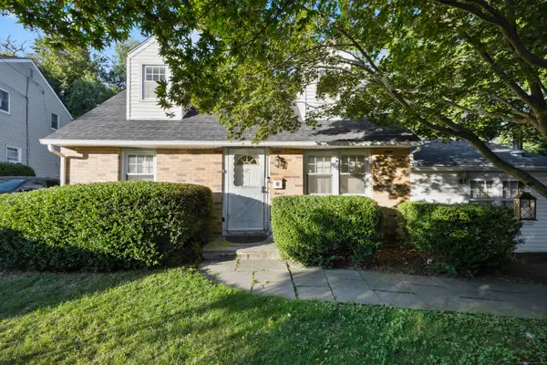 17 Old Barn Road South, Stamford, CT 06905