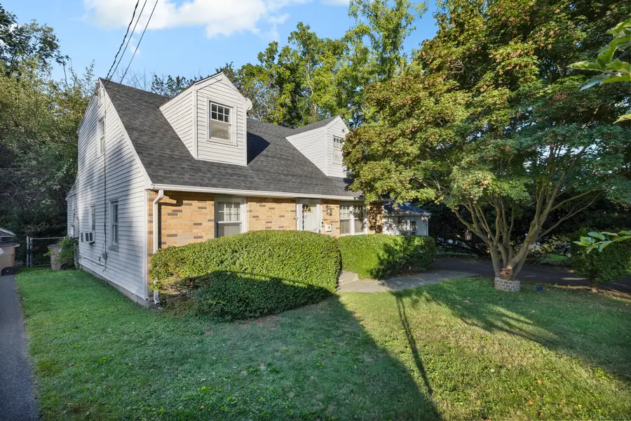 17 Old Barn Road South, Stamford, CT 06905 - Image #2
