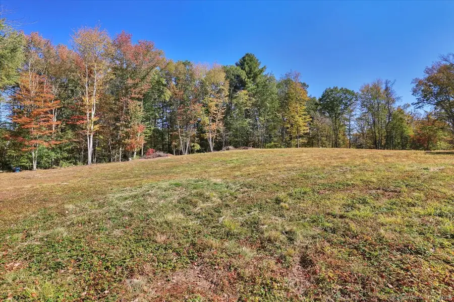 1070 Long Meadow Road, Middlebury, CT 06762 - Image #2