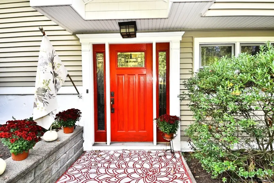 31 Carriage Drive, Meriden, CT 06450 - Image #3