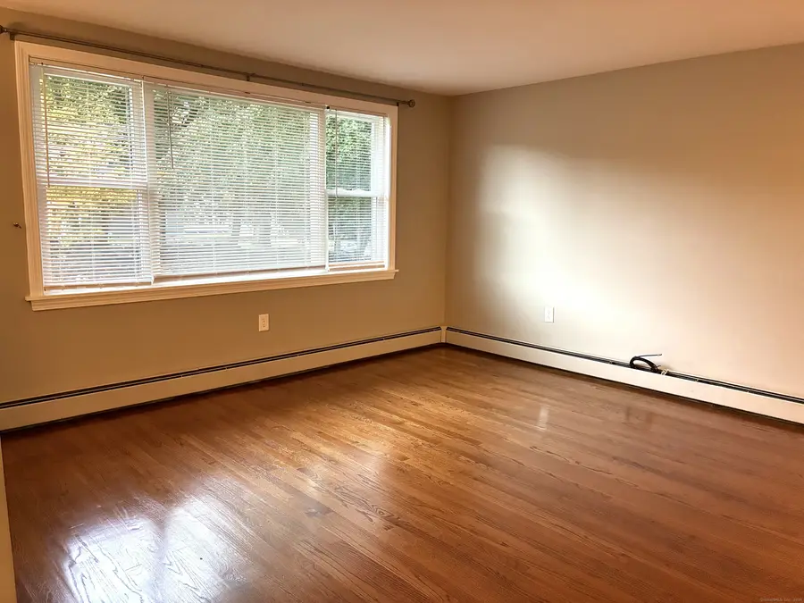 5 Schoolhouse Road, Preston, CT 06365 - Image #2