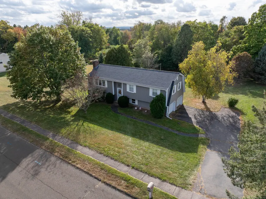82 Buena Vista Drive, Southington, CT 06479 - Image #3