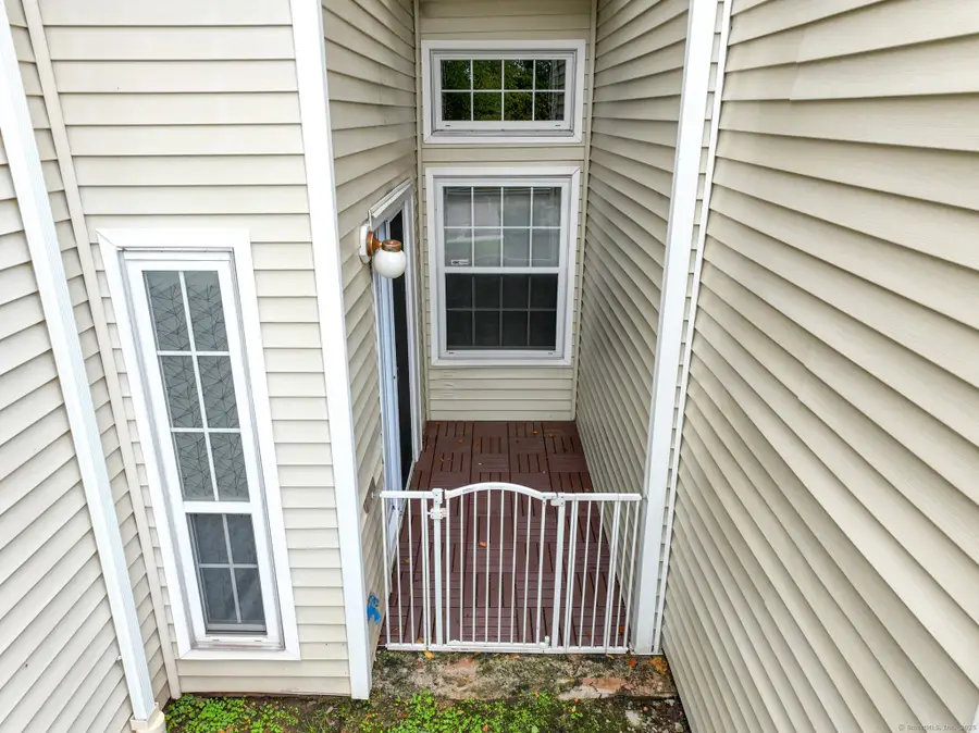 112 Carriage Crossing Lane #112, Middletown, CT 06457 - Image #2