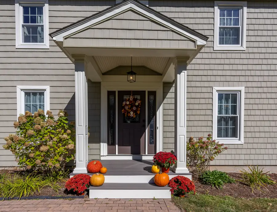 4 Brookfield Court, Cheshire, CT 06410 - Image #2