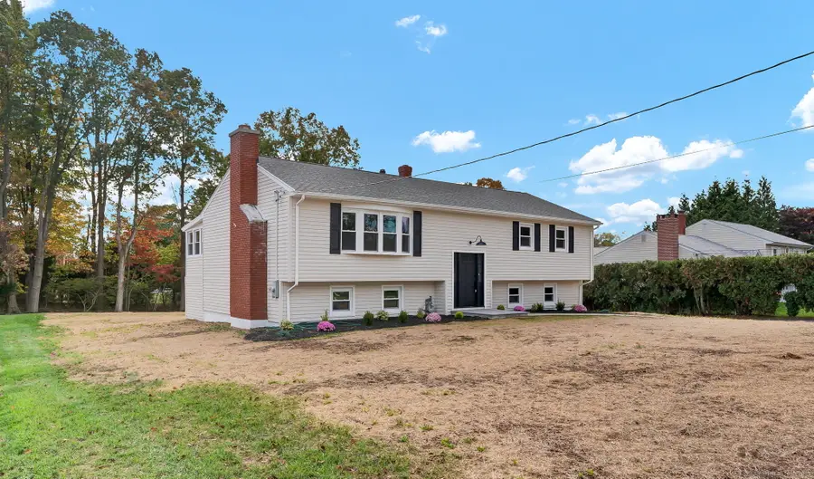 24 Sherwood Drive, North Haven, CT 06473 - Image #3