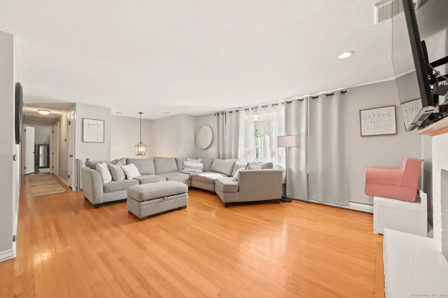 211 Fairlane Drive, Wethersfield, CT 06109 - Image #3