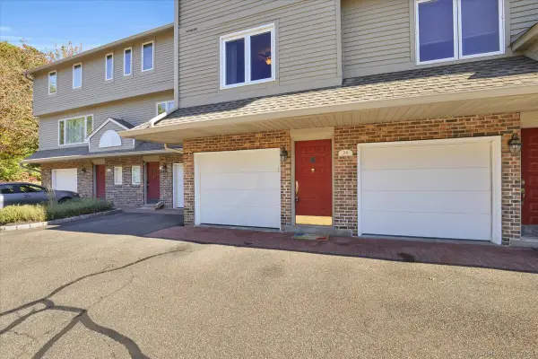 882 North Colony Road #APT 28, Meriden, CT 06450