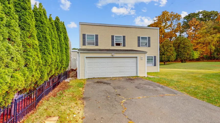 7 Inverness Square, Middletown, CT 06457 - Image #2