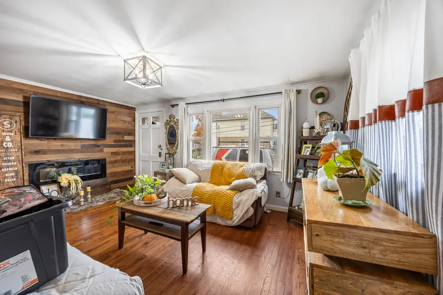 93 Stanwood Street, West Hartford, CT 06110 - Image #2