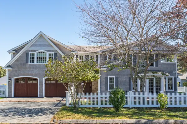 35 Bellaire Road, East Lyme, CT 06357