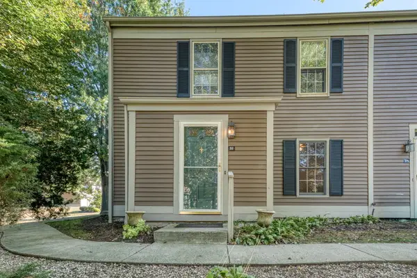 32 Newberry Lane #32, Glastonbury, CT 06033