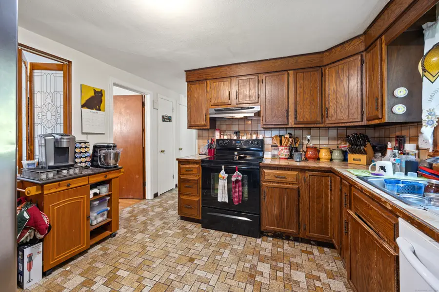 53 Harvest Lane, Bristol, CT 06010 - Image #3