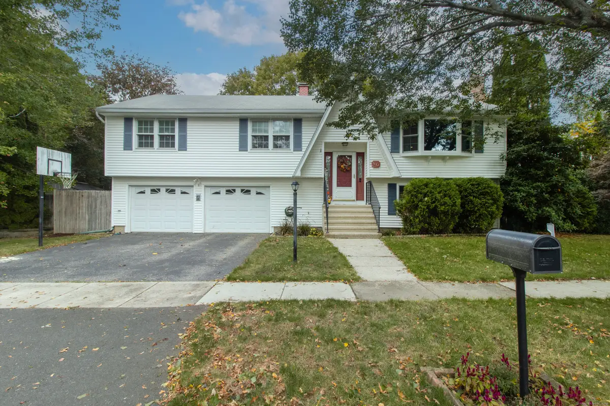 80 Sheffield Circle, Stratford, CT 06614 - Image #1