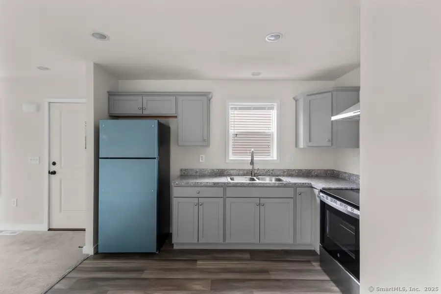 55 Sugar Street #6, Newtown, CT 06470 - Image #2