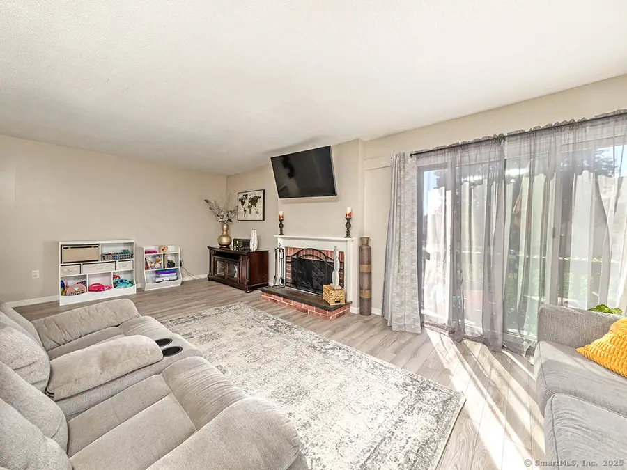 123 Pembroke Court #123, Meriden, CT 06450 - Image #3