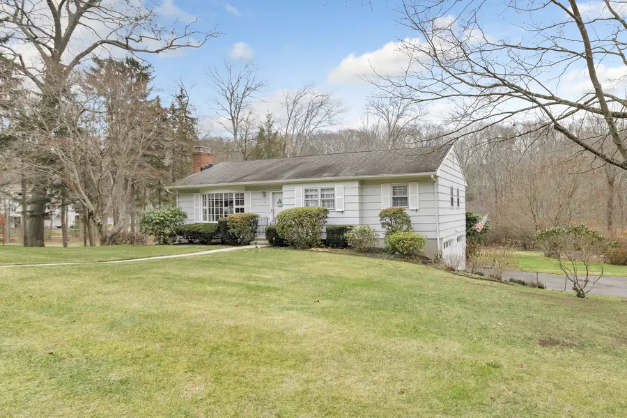 19 Robin Lane, Shelton, CT 06484 - Image #3