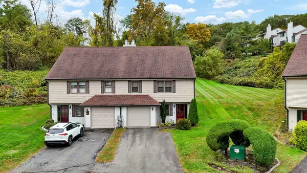 38 Potter Crossing #38, Wethersfield, CT 06109