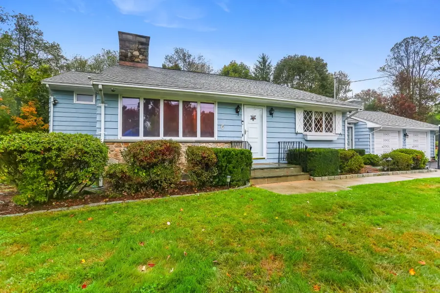38 Smith Place, Trumbull, CT 06611 - Image #2