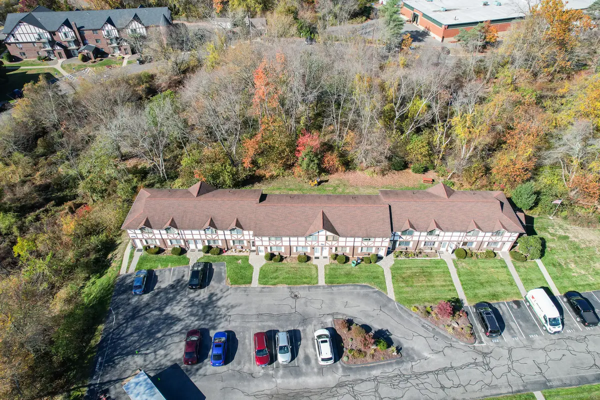 35 Preston Terrace #APT 8, Waterbury, CT 06705 - Image #1