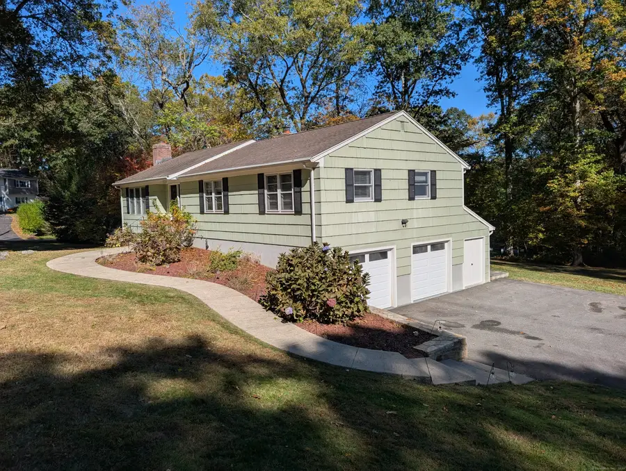 819 Quarter Mile Road, Orange, CT 06477 - Image #3