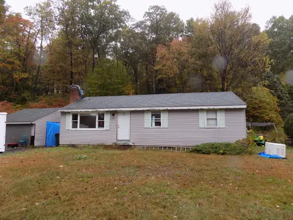 100 Vineyard Road, Burlington, CT 06013