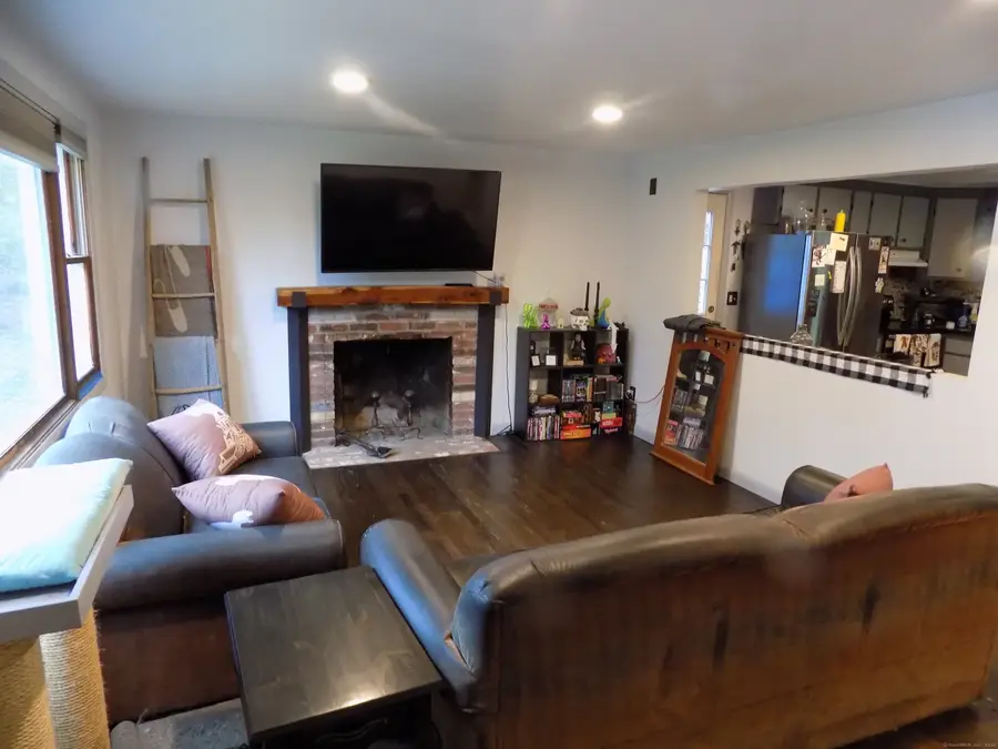 100 Vineyard Road, Burlington, CT 06013 - Image #2