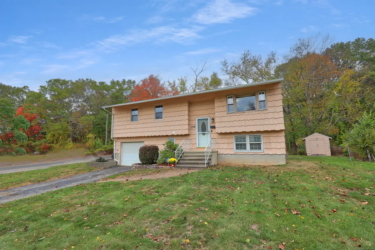 374 Beth Lane, Waterbury, CT 06705 - Image #1
