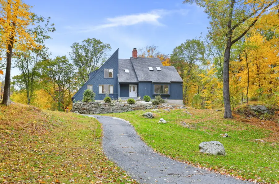 22 Ledgewood Road, Redding, CT 06896 - Image #2