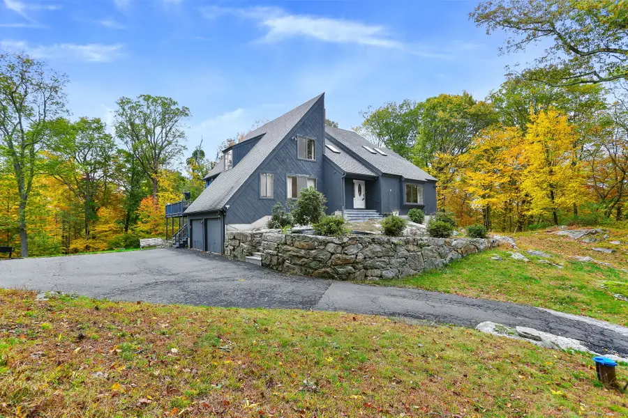 22 Ledgewood Road, Redding, CT 06896 - Image #3