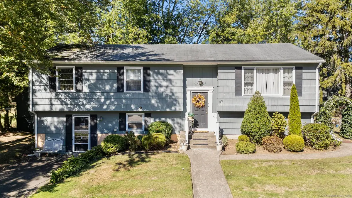 23 Meadowbrook Road, West Haven, CT 06516 - Image #1
