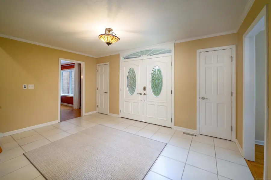 85 Inverness Court, Cheshire, CT 06410 - Image #2