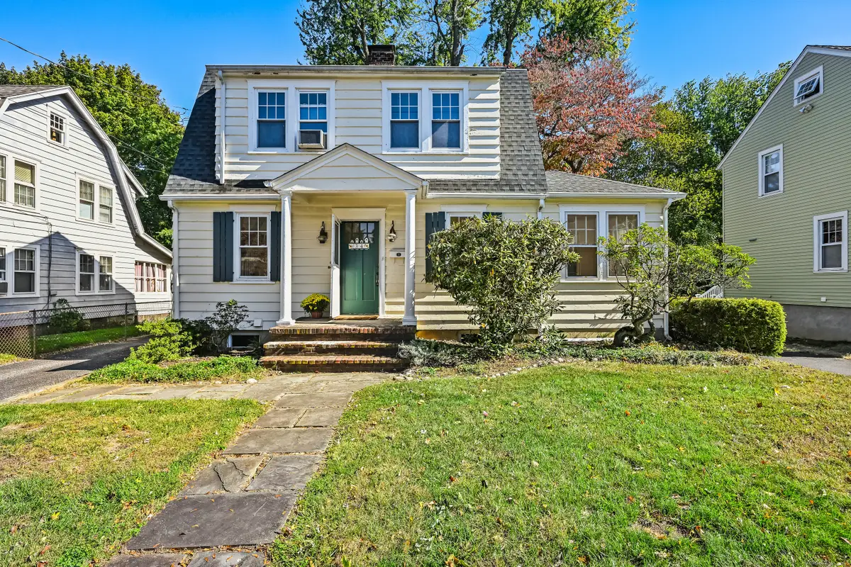 34 Lakeview Drive, Norwalk, CT 06850 - Image #1