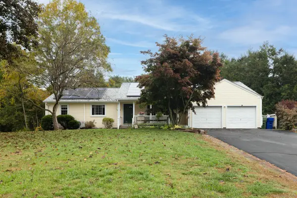 7 Holmes Road, Glastonbury, CT 06033