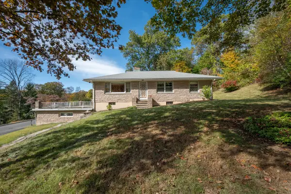 10 Jeanette Road, Danbury, CT 06811