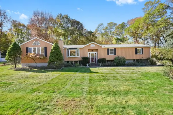 34 Merrimac Drive, Trumbull, CT 06611