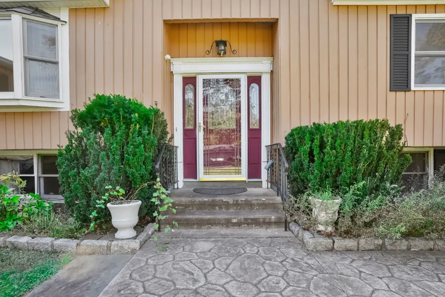 34 Merrimac Drive, Trumbull, CT 06611 - Image #3