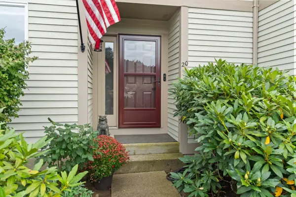 100 Dudley Avenue #D20, Old Saybrook, CT 06475