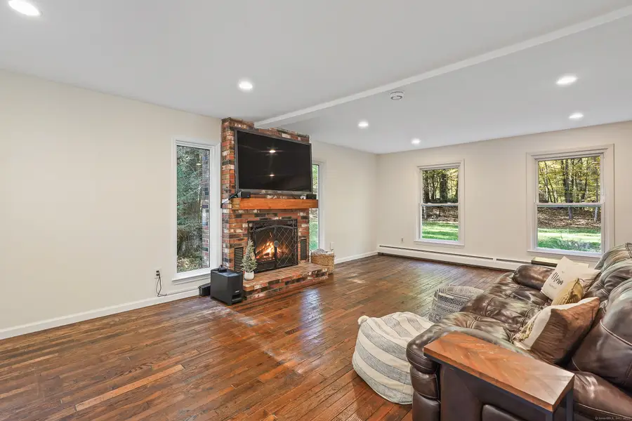 19 Kimberly Drive, Brookfield, CT 06804 - Image #3