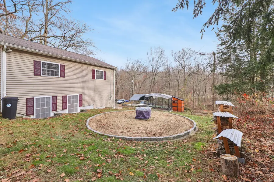 34 Northrop Rd Extension, Bethany, CT 06524 - Image #3