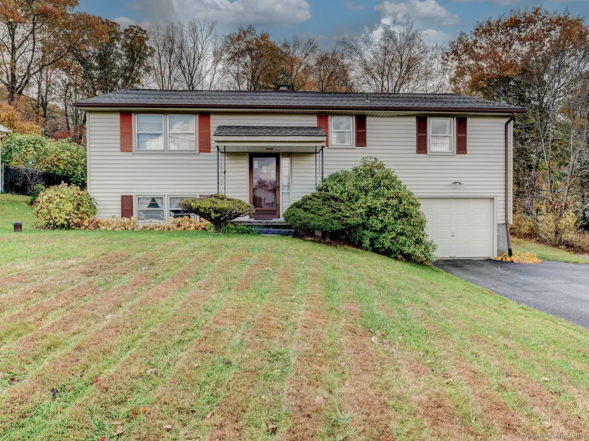 33 Dawn Avenue, Torrington, CT 06790 - Image #1