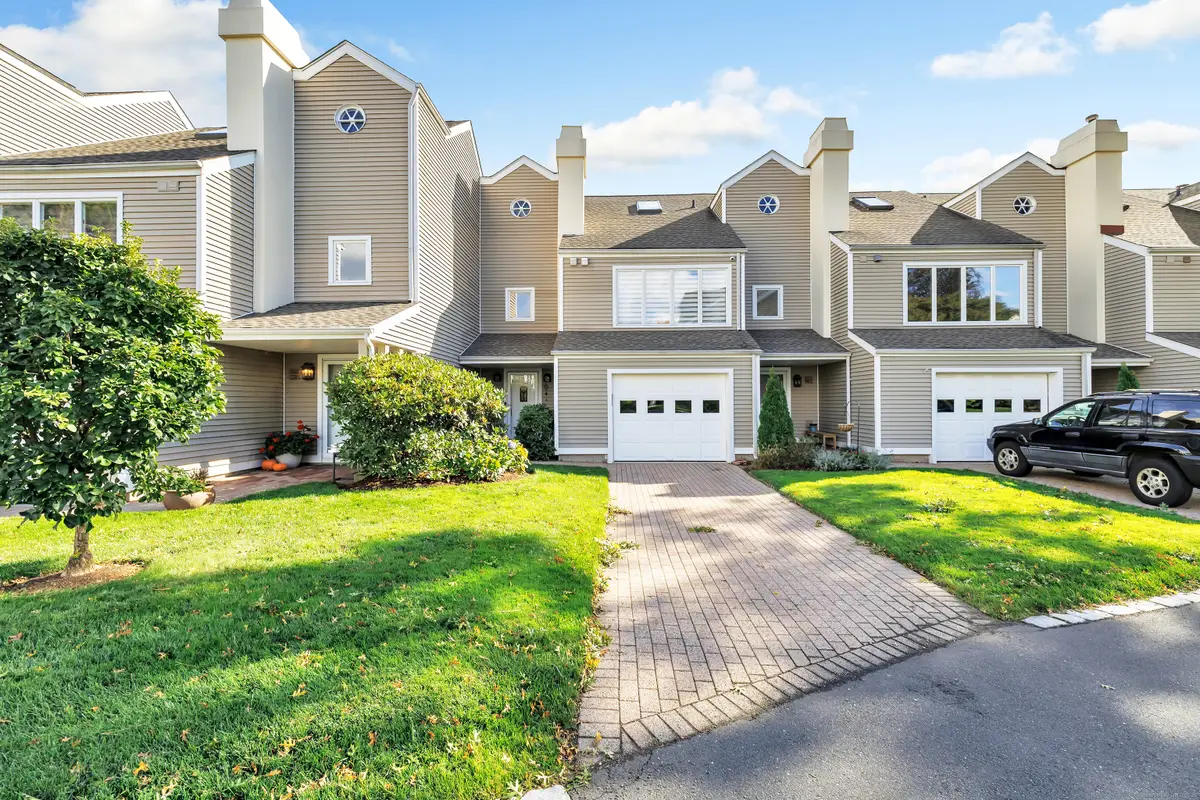 32 Harbour View Place #32, Stratford, CT 06615 - Image #1