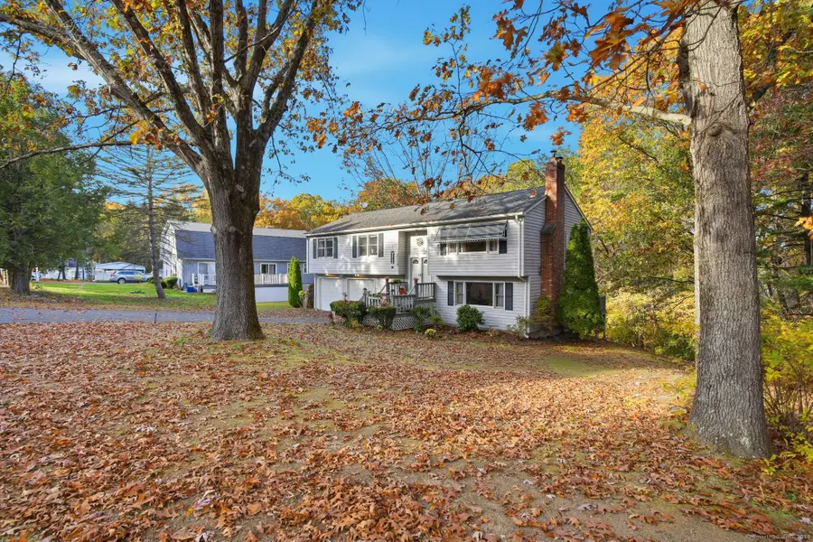 4 Woodland Hollow Street, Windsor Locks, CT 06096 - Image #3