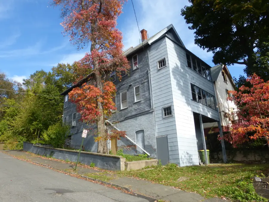 53 Hillside Avenue, Waterbury, CT 06710 - Image #2