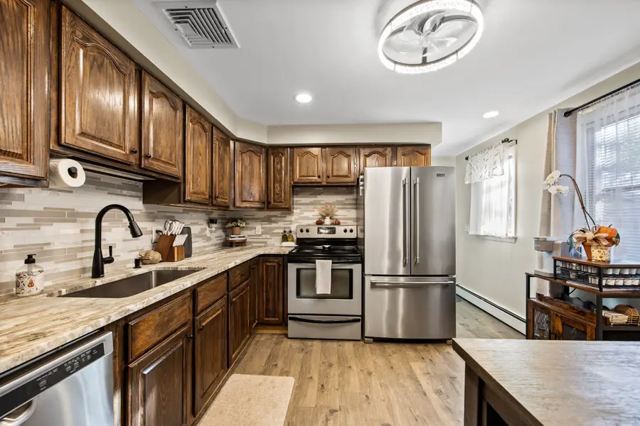 59 Willow Bee Lane, Middletown, CT 06457 - Image #2