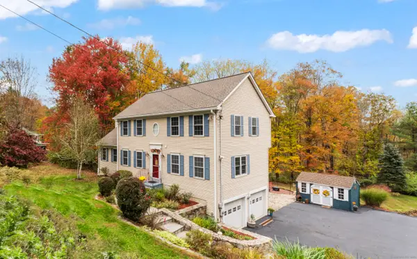 22 Lincoln Road, Newtown, CT 06470