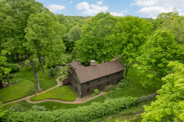 60 Spruce Road, North Branford, CT 06472